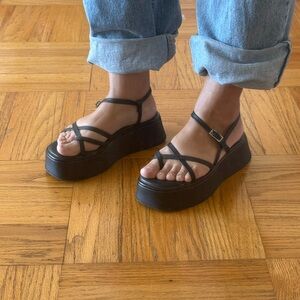 Vagabond Courtney Sandals